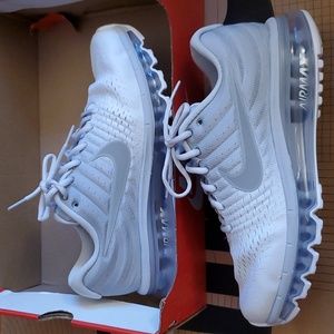 NIKE AIR MAX 2017